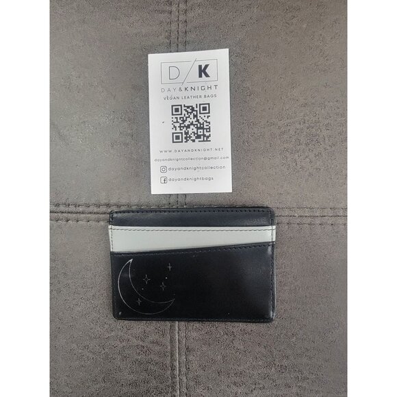 Day & Knight‎ Vegan Leather Card Holder With Sun & Moon Design - Picture 2 of 4